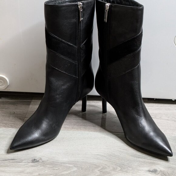 $550 AQUATALIA Miranda nap POINTY TOE STILETTO HEEL Leather/suede BLACK Size 8M - Picture 1 of 9